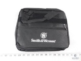 New Smith and Wesson 2 pistol range bag with carry strap