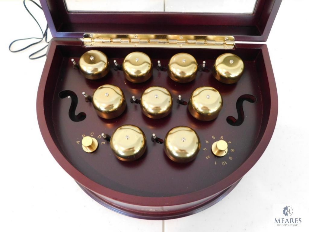 Mr. Christmas Gold Label Symphony of Bells Music Box | Art, Antiques &  Collectibles Collectibles Decorative Collectibles Collectible Music Boxes |  Online Auctions | Proxibid