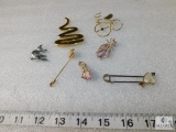 Lot of Vintage Fashion Pins includes Grasshoppers, Bicycle, Bird, Hearts and more