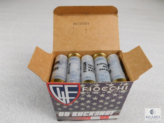 25 rounds Fiocchi Buckshot .12 gauge 2 3/4" 00 Buck pellets. Great for home defense