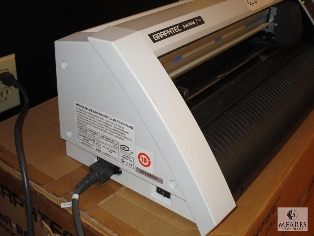 Like New Graphtec Craft Robo Pro Vinyl Cutter | Proxibid Like New Graphtec Craft Robo Pro Vinyl Cutter | Proxibid