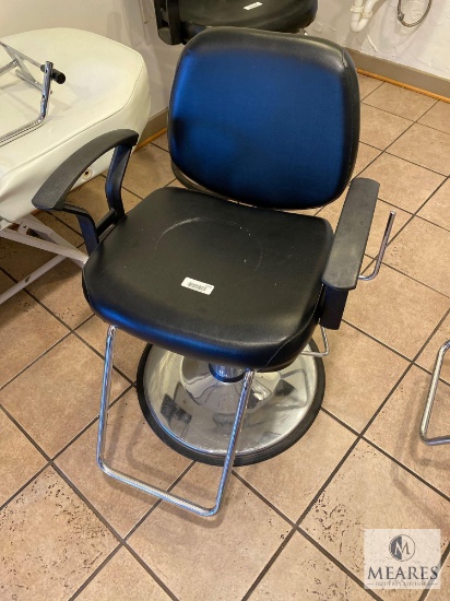 Reclining, Hydraulic Salon/Barber Chair