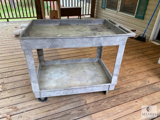 Rubbermaid Commercial Products Rolling Service Cart