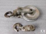 Sherman & Reilly Rope / Wire Pulley with Hook & Additional 5/16