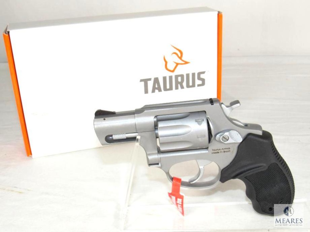New Taurus 842 8 Shot 22 Lr 2 Snub Nose Revolver Online Auctions Proxibid