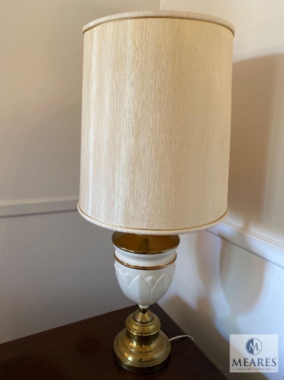 Set of Two White and Gold-Colored Lamps with Shades