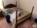 Vintage Wooden Poster Bed - Queen Size