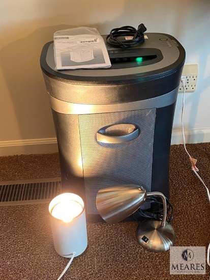 Royal Crosscut Shredder and Two Table Lamps