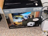 EPSON MovieMate 30s Projector