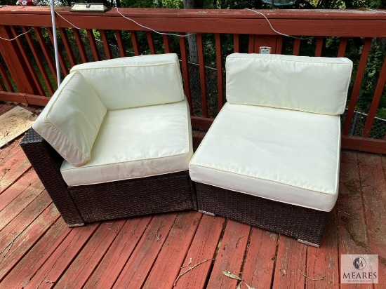 Two-piece Indoor-Outdoor Wicker Set with Cushions