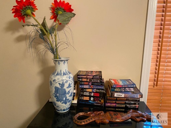 Decorative Vase - Stuart Woods Novels - Wooden Lizard