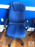 Swivel Adjustable Cushioned Office Chair on Casters