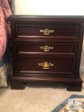 Bassett Furniture Queen Anne Wood 2 Drawer Nightstand