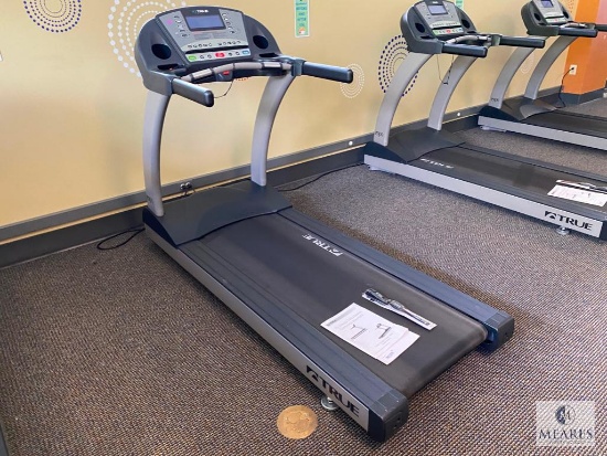 TRUE PS100 Treadmill with Display and Elevation Functions