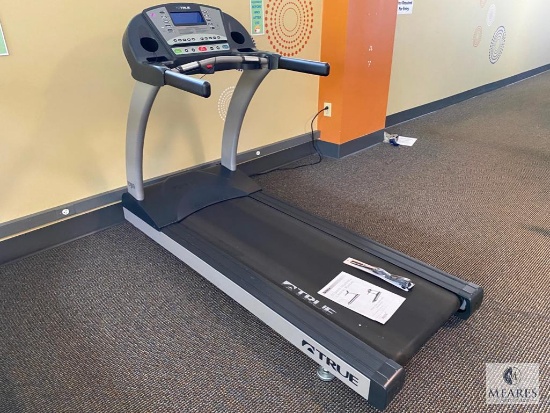 TRUE PS100 Treadmill with Display and Elevation Functions
