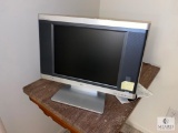 TOSHIBA 15-inch LCD TV/DVD Combination with Remote