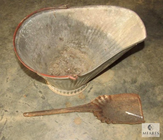 Coal Bucket with Scoop