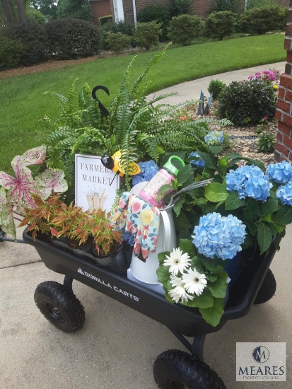Full sized lightweight garden cart with 180 degree rotating wheels and Goodies!