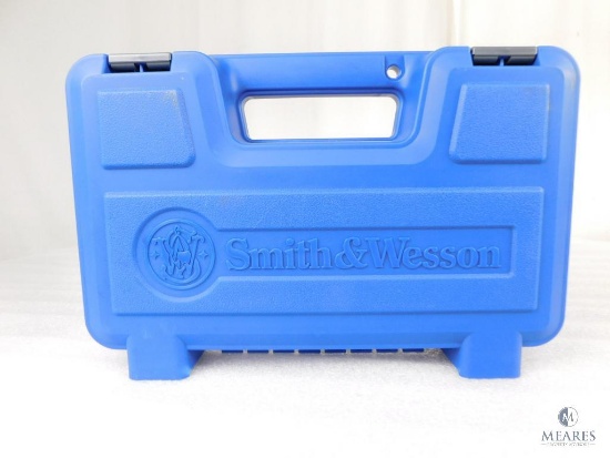 New Smith and Wesson Collector Hard Case that Fits Revolver with up to 8 3/8" Barrel