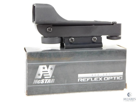 New NcStar Red Dot Reflex Sight with Weaver Mount. Great on Rifle, Pistol or Shotgun