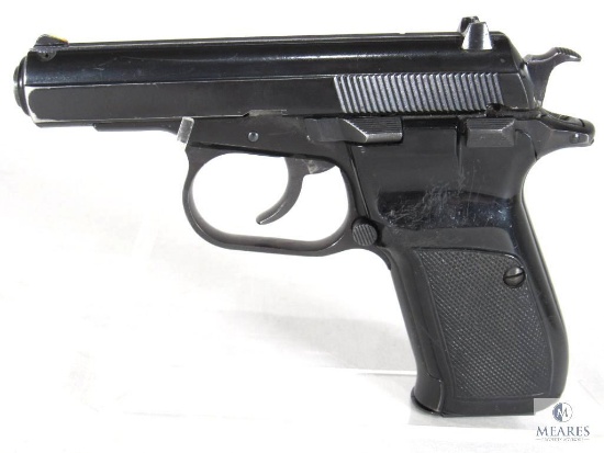 Czech CZ 82 9mm Makarov Semi-Auto Pistol