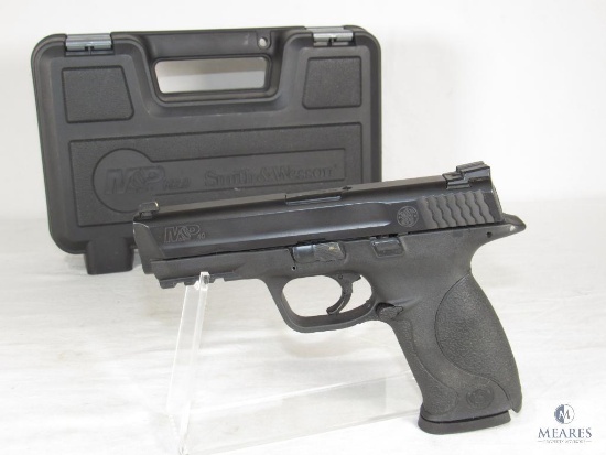 Smith & Wesson M&P .40 S&W Semi-Auto Striker Fired Semi Auto Pistol With Night Sights