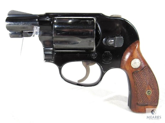 Smith & Wesson Model 38 Bodyguard Airweight J Frame Revolver .38 Special 2" Barrel