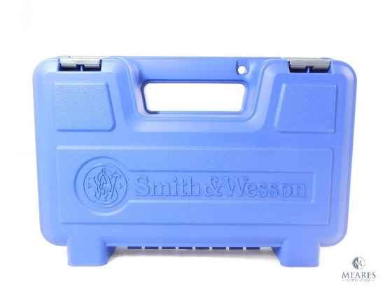 New Smith and Wesson Collectors Hard Pistol Case. Fits Pistols with Up to 8 3/8" Barrel