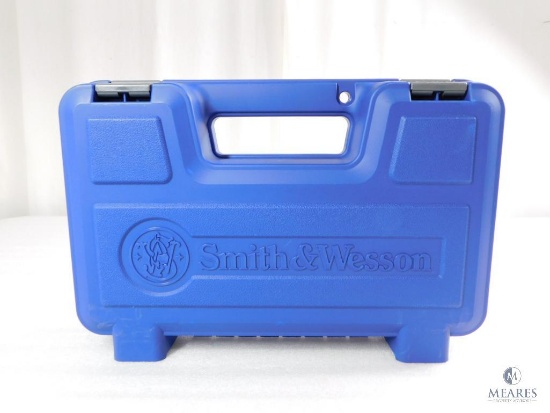 New Smith and Wesson Collectors Hard Pistol Case. Fits Pistols with Up to 8 3/8" Barrel