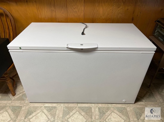 2015 Kenmore Model 253.12512410 Chest Freezer (Bring Loading Assistance)