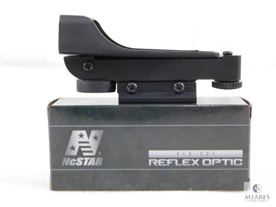 New NcStar Red Dot Reflex Sight with Weaver Mount. Great on Rifle, Pistol or Shotgun