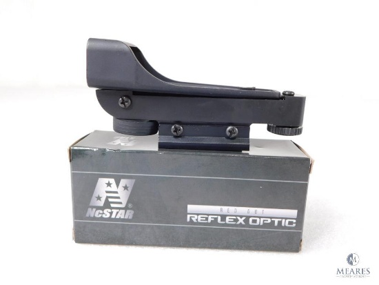 New NcStar Red Dot Reflex Sight With Weaver Base. Great On Rifle or Shotgun