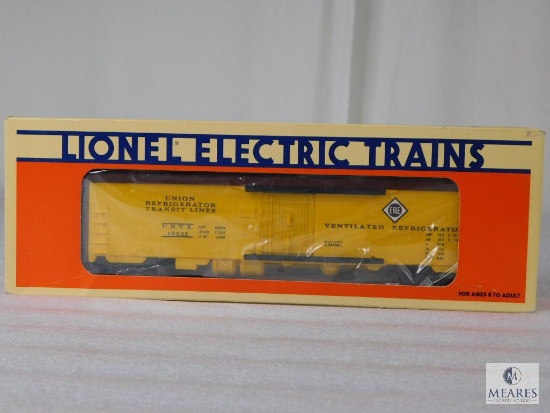 Lionel Trains Erie Ventilated Reefer Refrigerator Car No. 6-19535