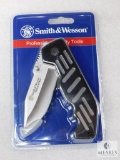 New Smith & Wesson Extreme Ops. Tactical Folder with Belt Carry Clip