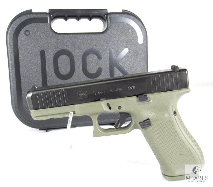 GLOCK G17 Semi-Auto Pistol