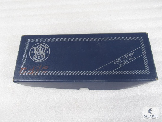 Smith & Wesson Blue Box Without Label