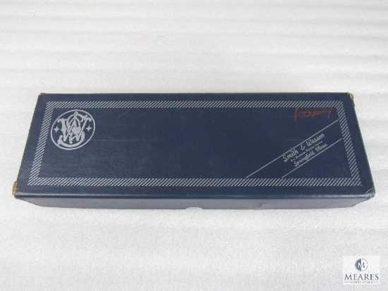 Smith & Wesson Blue Box Without Label