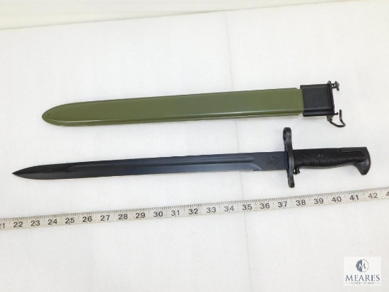 US Knife with Locking Sheath