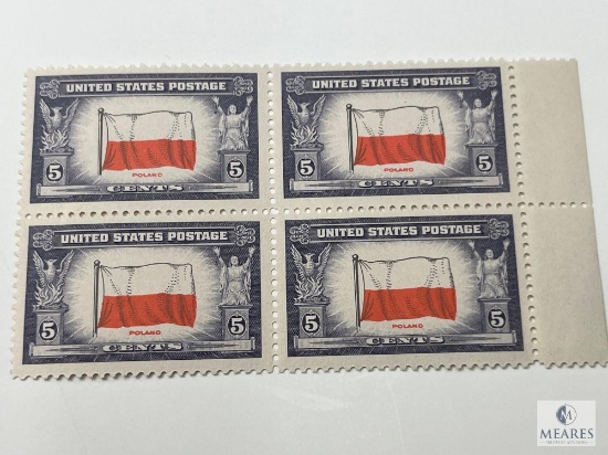 # 909 - 1943 Overrun Countries: 5c Flag of Poland Plate Block of Four Stamps