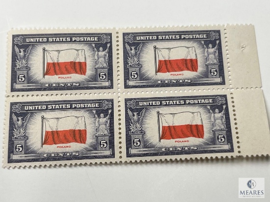 # 909 - 1943 Overrun Countries: 5c Flag of Poland Plate Block of Four Stamps