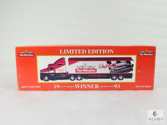 Racing Champions Limited Edition 1993 Dale Earnhardt Diecast Racing Trailer