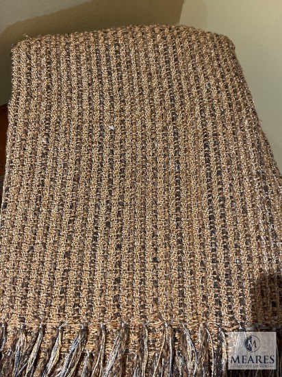 Aline & Junior Gabrielle Rose Multi-Color Brown Tone Throw Blankets