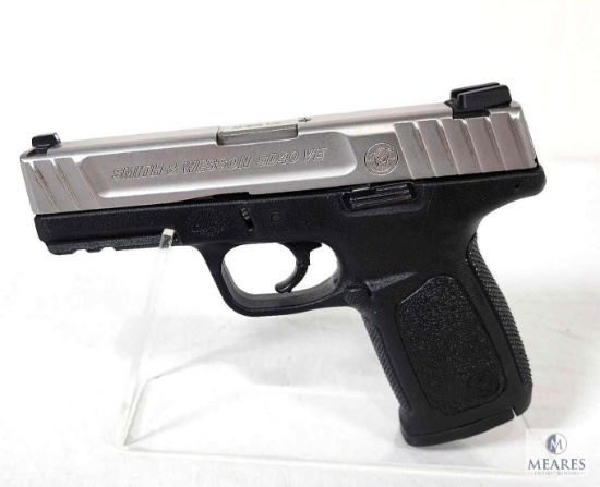 Smith & Wesson Model SD40VE Semi-Auto Pistol Chambered in .40 S&W (4516)