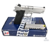 (6260) Smith & Wesson 4586 Semi-Auto .45ACP Pistol