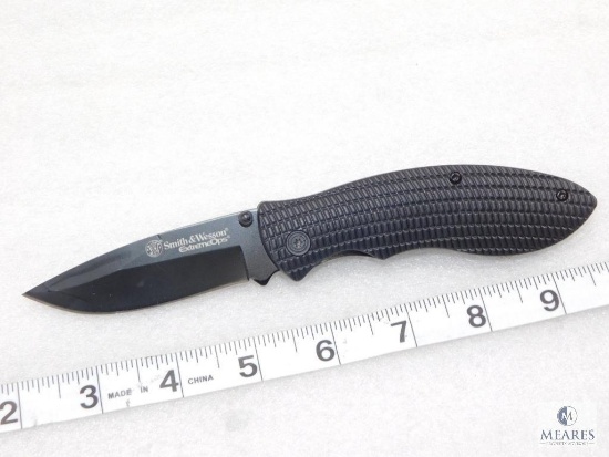 New Smith And Wesson Extreme Ops Tactical Folder with Belt Carry Clip