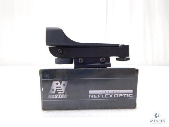 New Ncstar Red Dot Reflex Sight with Weaver Mount. Great on Rifle or Shotgun