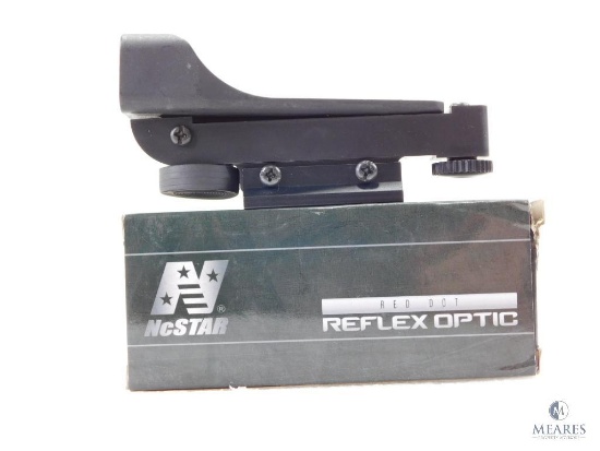 New Ncstar Red Dot Reflex Sight with Weaver Mount. Great on Rifle or Shotgun