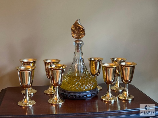 Beautiful Decorative Glass Decanter with Eight Goblets