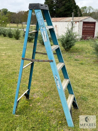 WERNER 6-foot Fiberglass A-frame Ladder