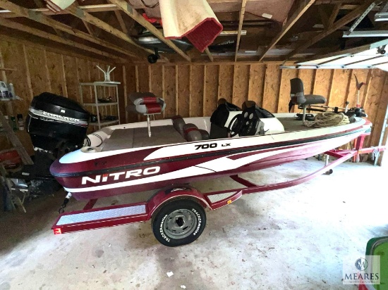 2004 Nitro 700 LX Fishing Boat with Matching Trailer